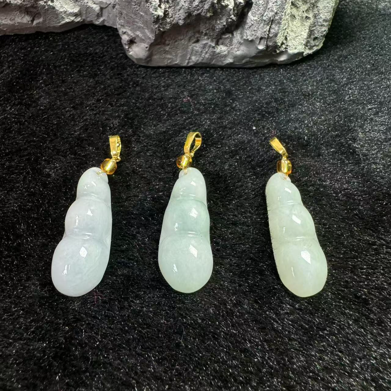 【星旺珠宝】精美时尚四季豆翡翠吊坠-多样性只发一件-赠链子