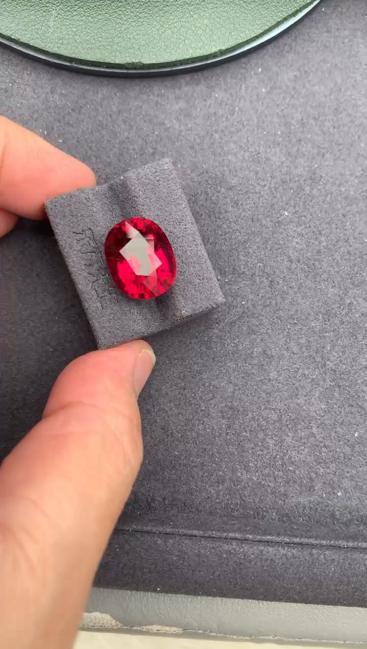 未镶嵌裸石碧玺10.7ct 卢比莱 定制 BH