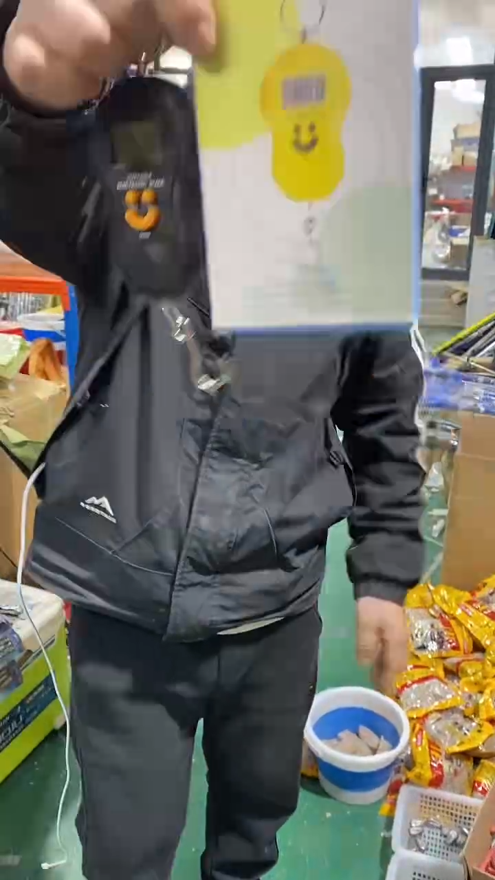 电子秤不带电池 