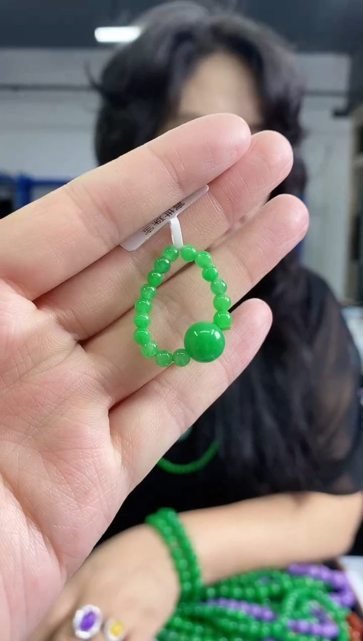 翡翠戒圈未镶嵌闪购链接 多样性发其一，颜色微差