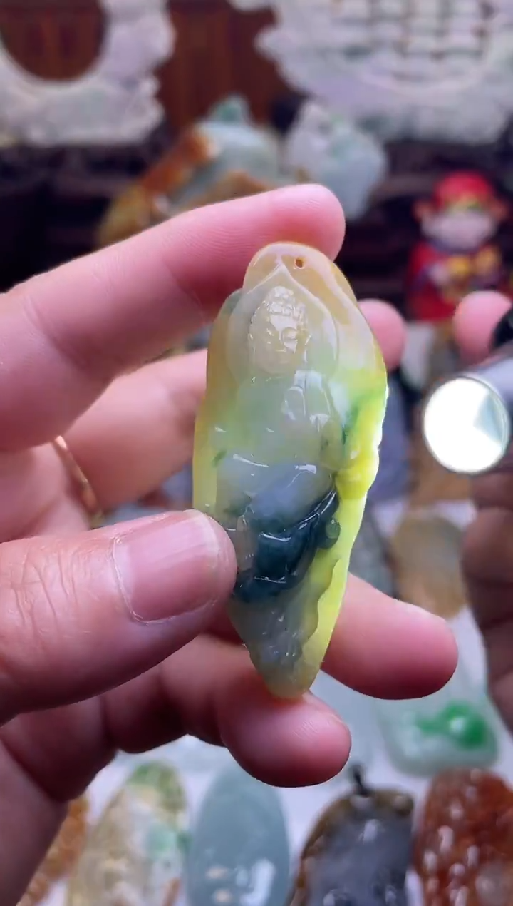 颈饰未镶嵌翡翠阿弥陀佛