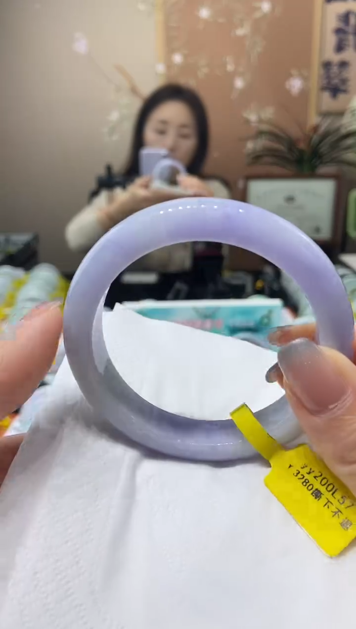 【闪购商品】翡翠手镯未镶嵌5758圈口