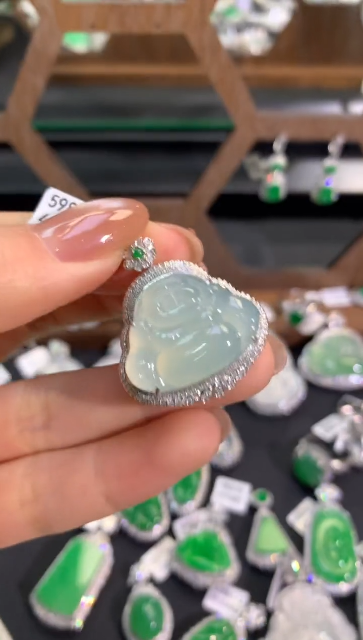 【闪购商品】翡翠吊坠(不含链)18K金镶嵌吊坠