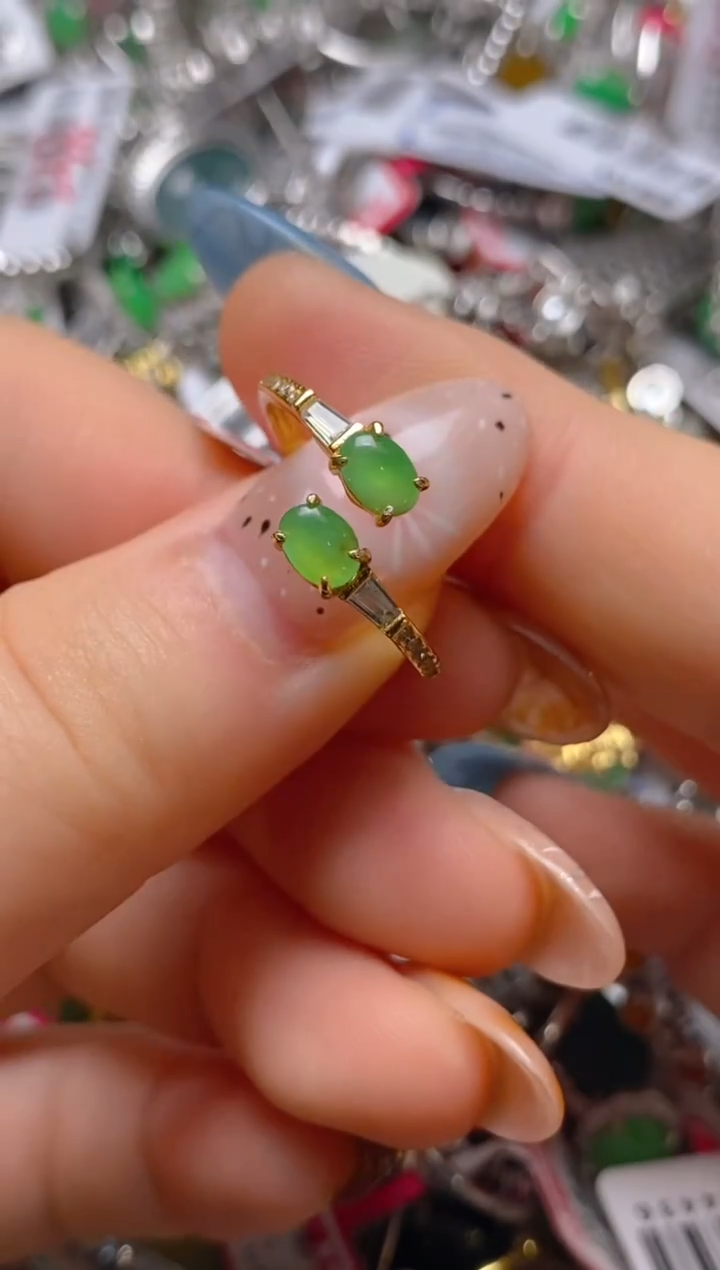 银S925镶嵌戒指翡翠百内无证书