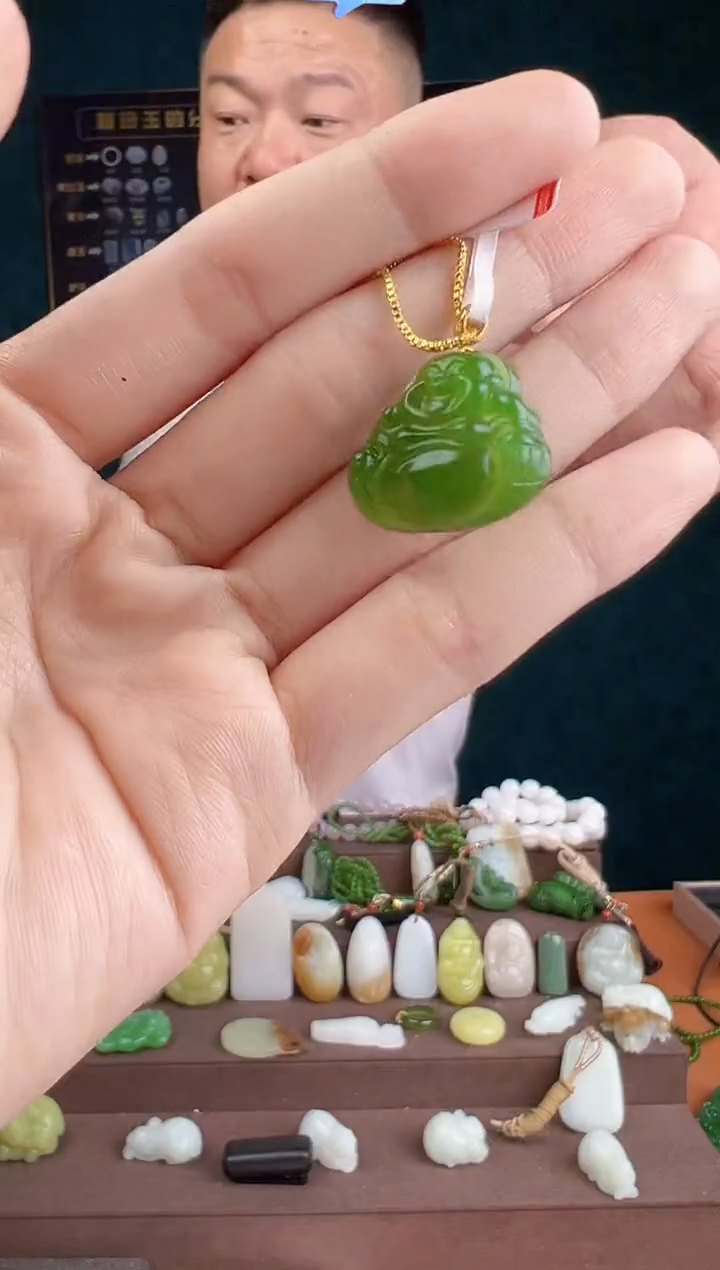 和田玉足金镶嵌颈饰多样性发货 拍一单发一个