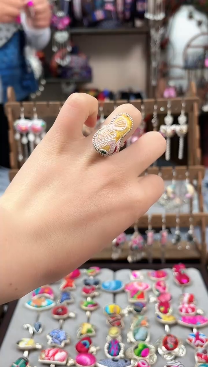 织绣民族风非遗老绣饰品380