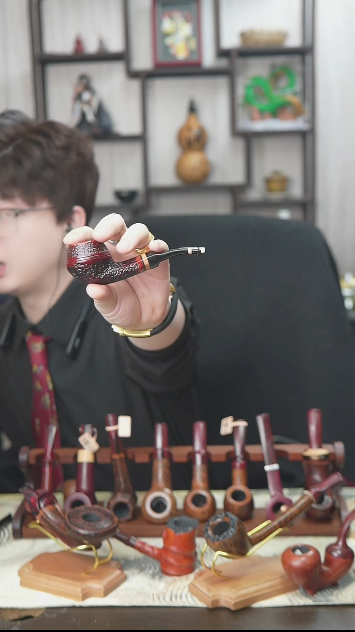 石楠木为玩牛头斗