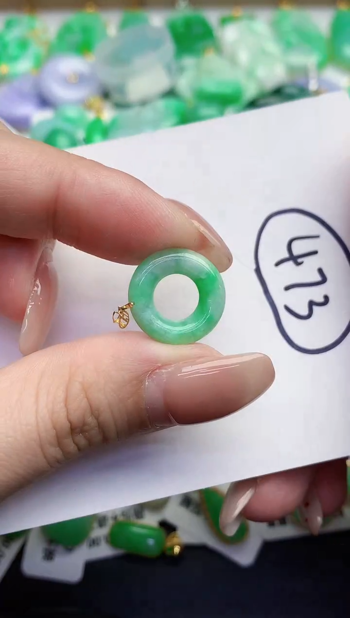 翡翠18K金镶嵌颈饰000000000000