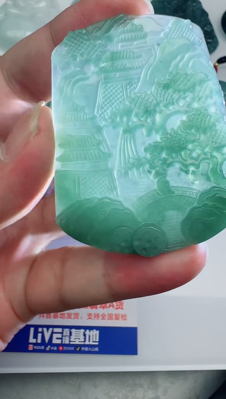 【闪购商品】翡翠吊坠(不含链)未镶嵌多样性随机发其一