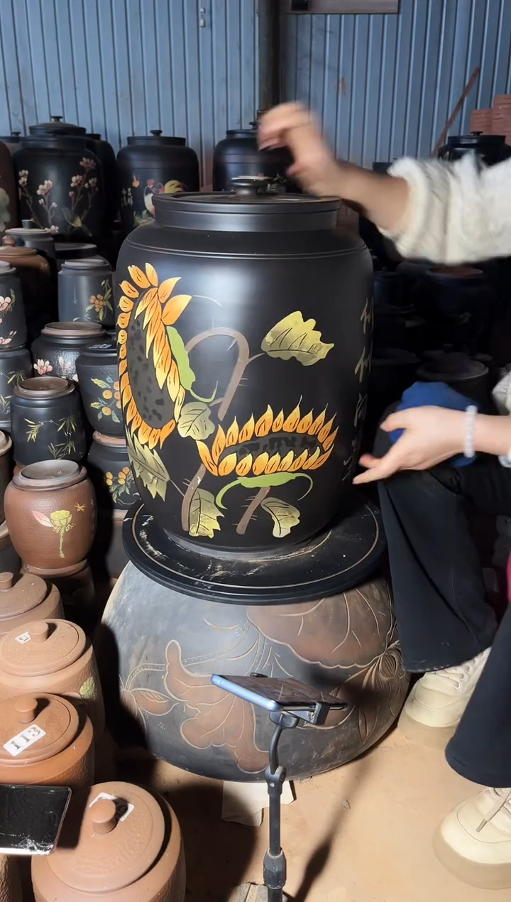 【闪购商品】壶完品茶缸 高50cm  彩填 659