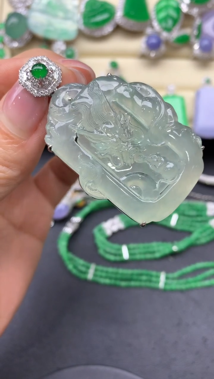 【闪购商品】翡翠颈饰18K金镶嵌542-中国好珍宝