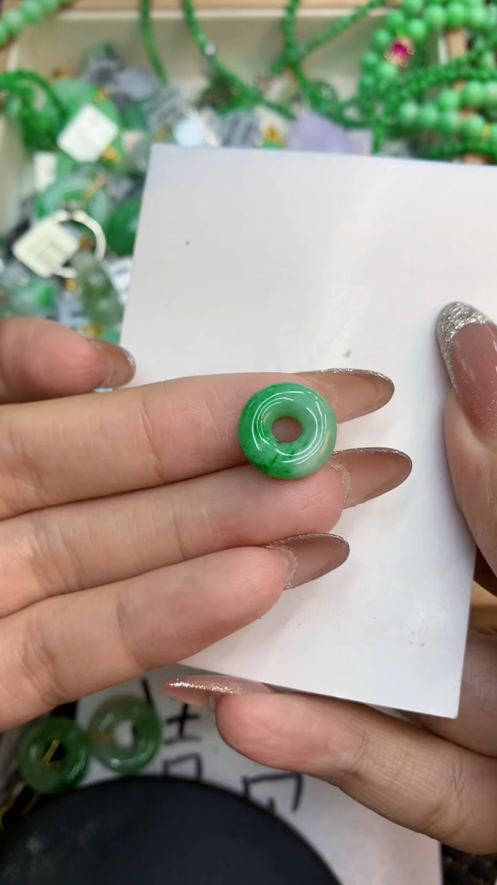 颈饰未镶嵌翡翠1