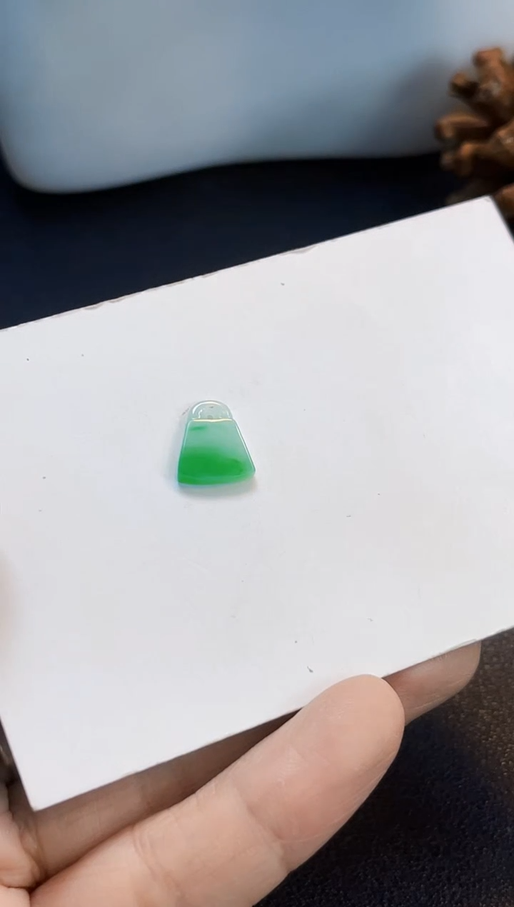 裸石翡翠东晓01平安锁11.3*9.9*2.2