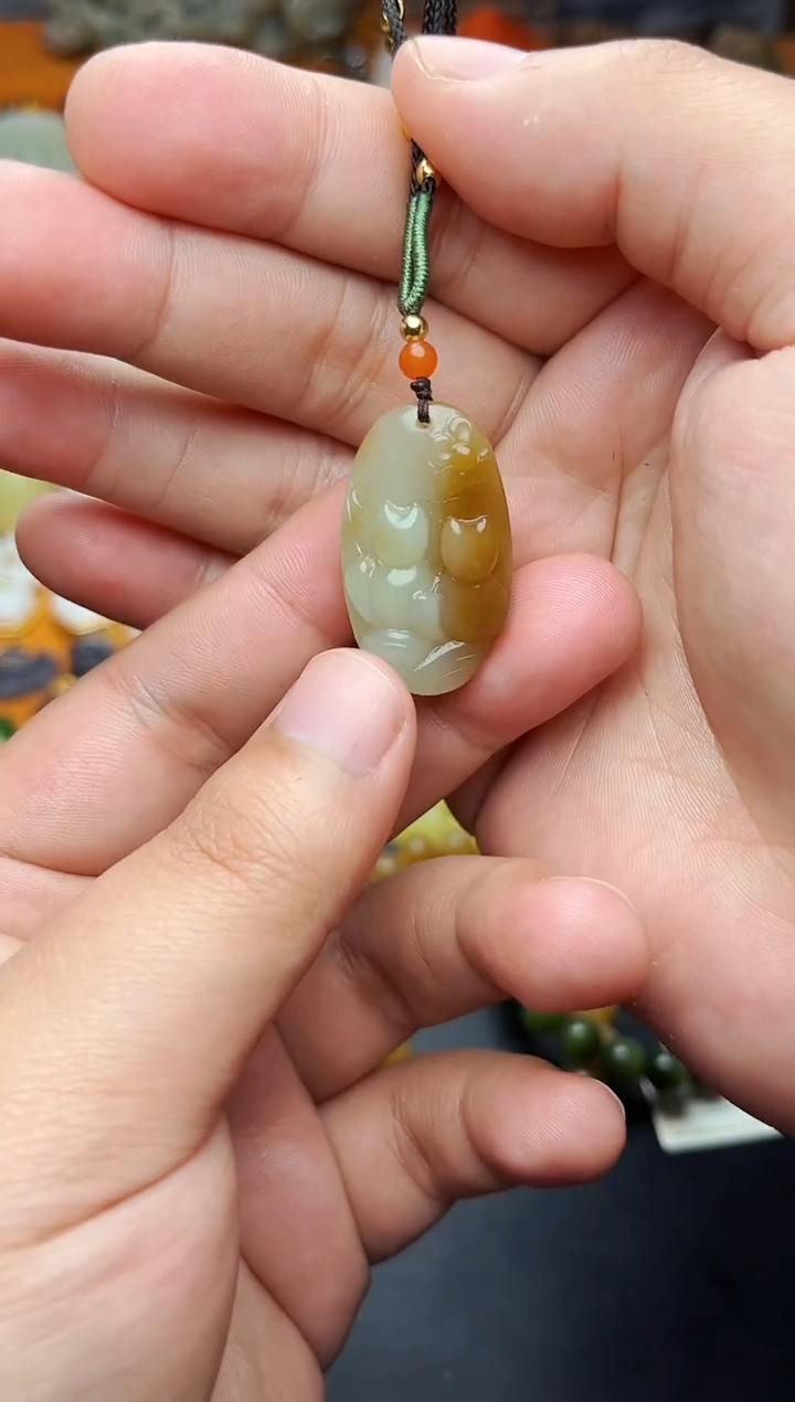 【闪购商品】和田玉颈饰未镶嵌吊坠01