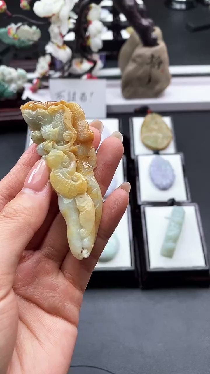 【闪购商品】翡翠颈饰未镶嵌天然缅甸A货翡翠