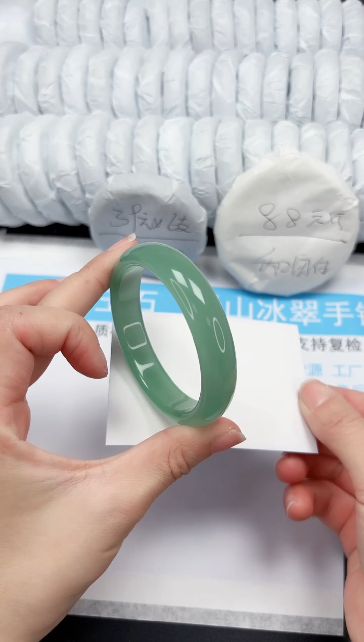 【闪购商品】石英质玉手镯未镶嵌25 25 25-58.5