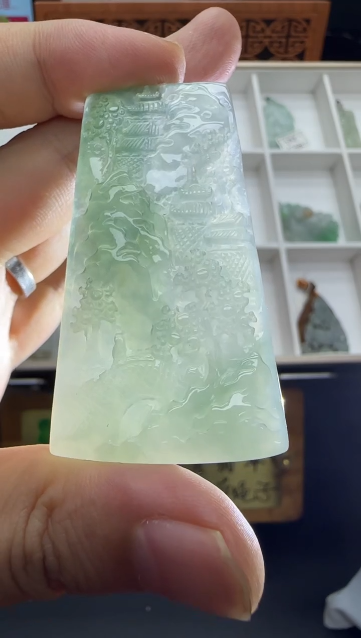 翡翠挂件未镶嵌A货翡翠多样性孤品