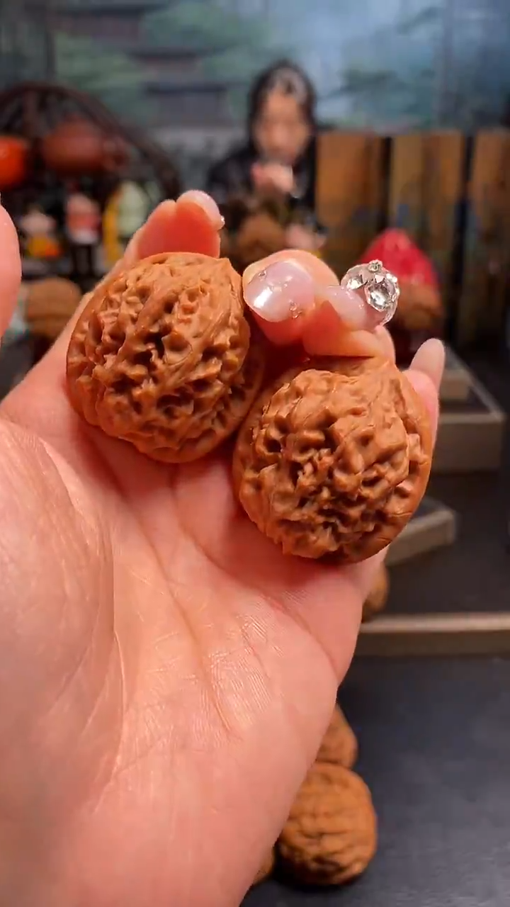 【闪购商品】文玩核桃吊坠K130龙墩32