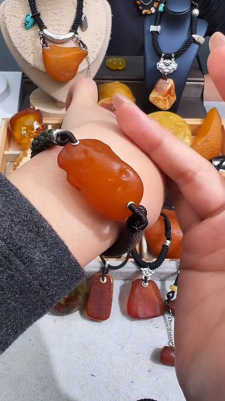 【闪购商品】蜜蜡裸石未镶嵌似玉