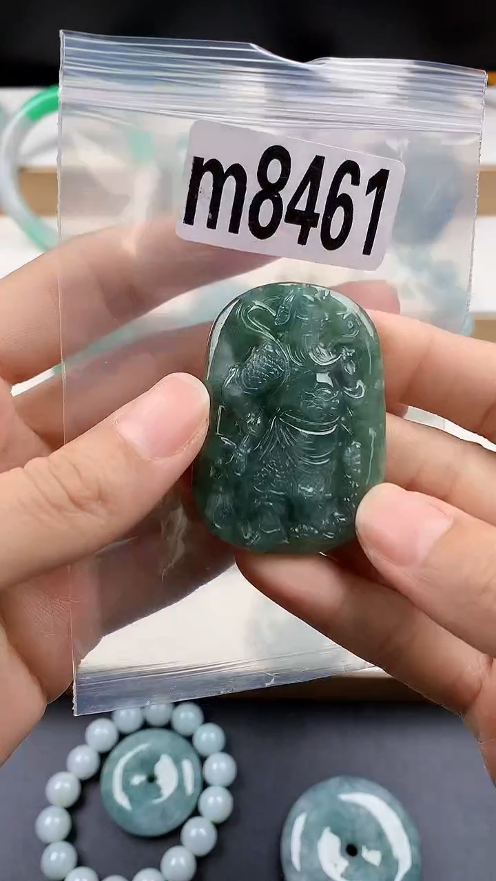 颈饰未镶嵌翡翠天然翡翠吊坠挂件