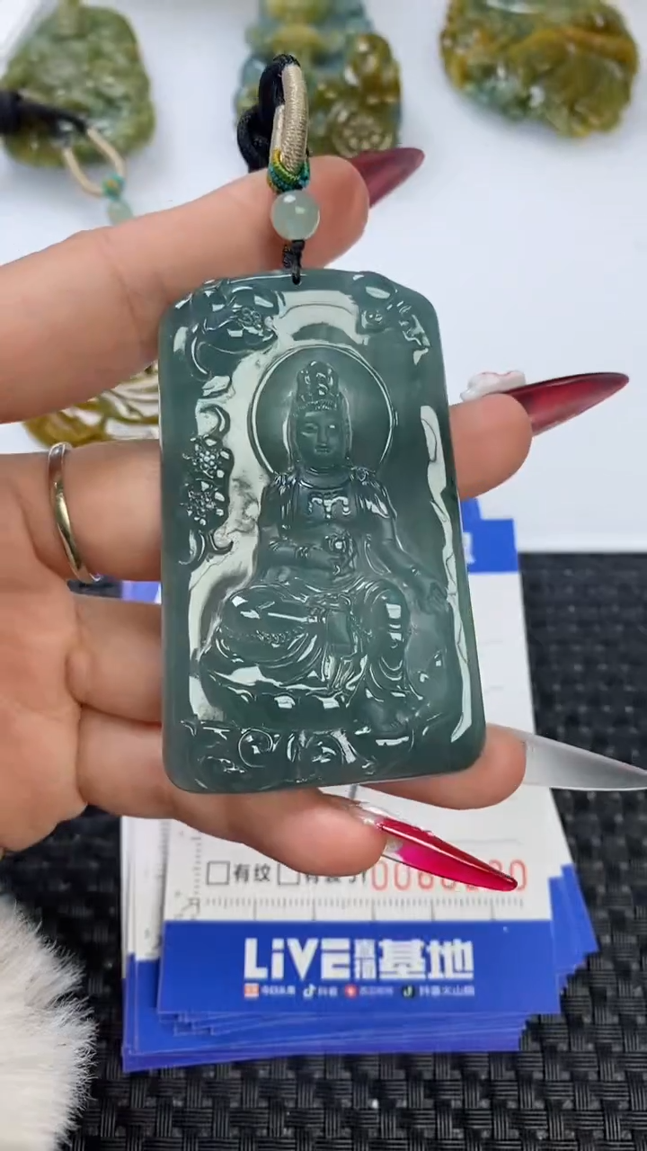 【闪购商品】翡翠颈饰未镶嵌111111111111111