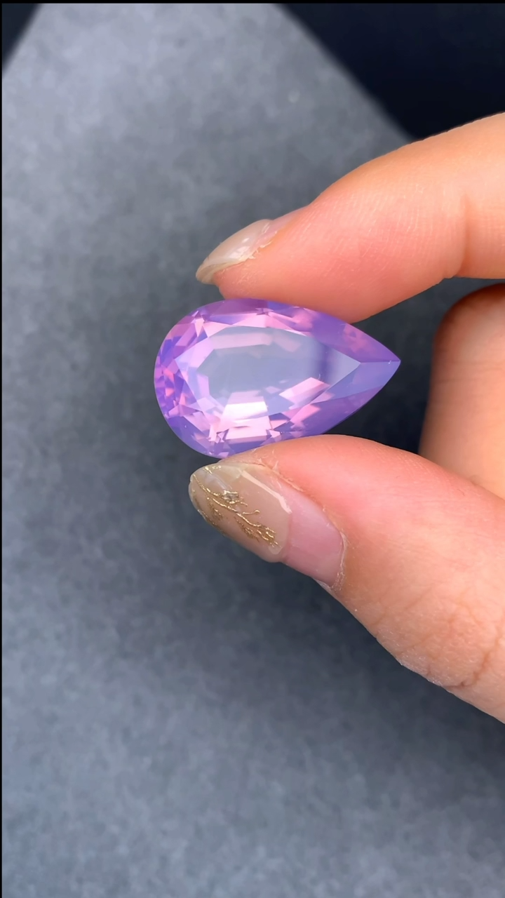 【闪购商品】水晶无未镶嵌23.66克拉