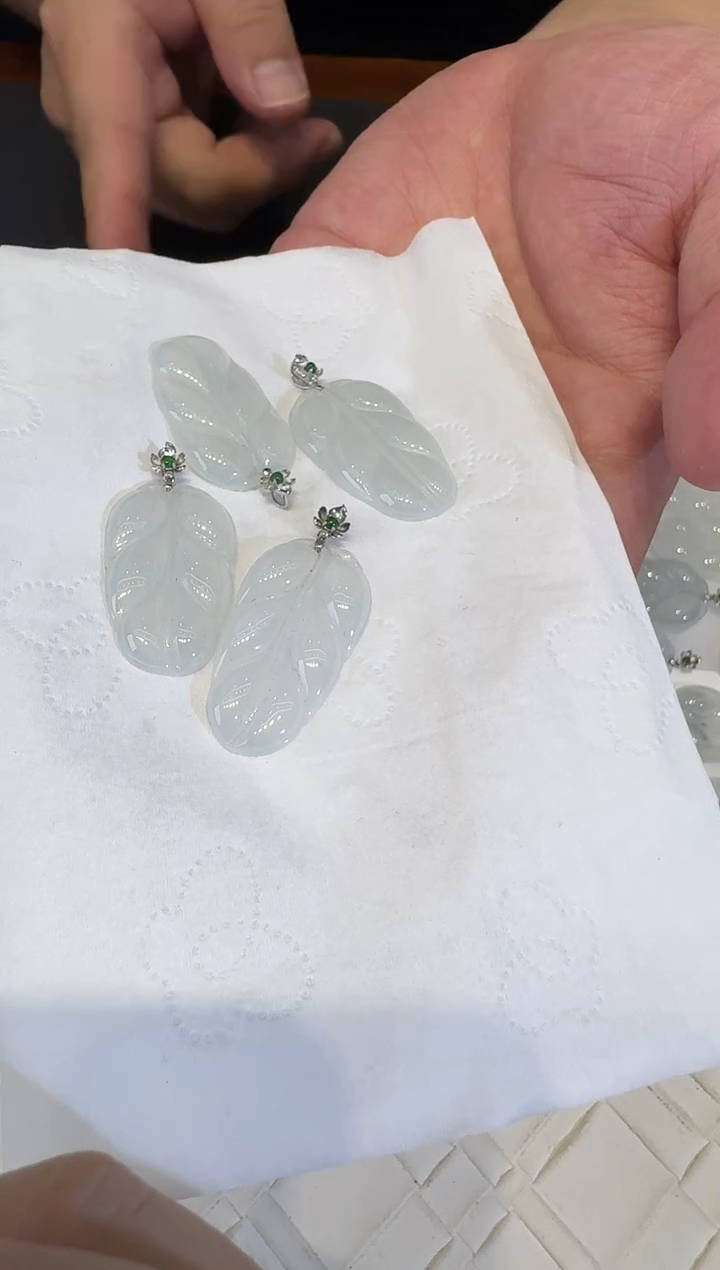 颈饰18K金镶嵌翡翠X1112-512-207多样性一件