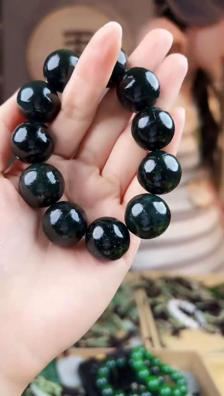 颈饰未镶嵌和田玉拍一发一，多样性发货