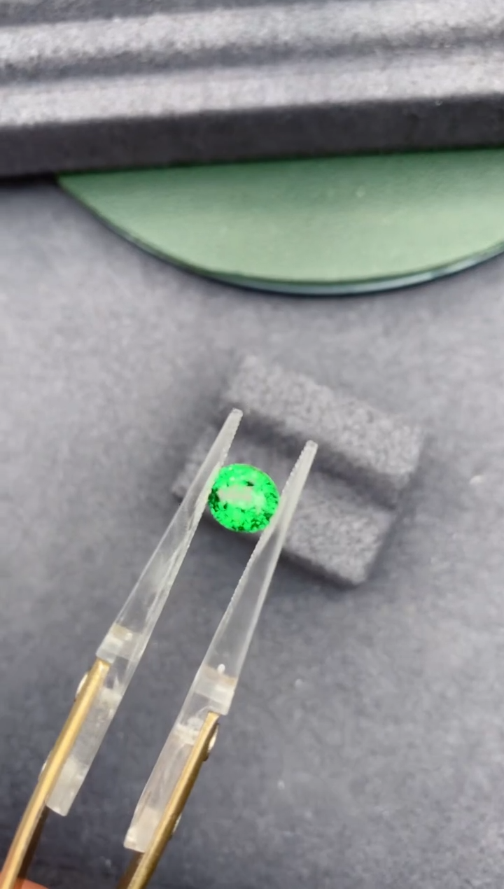 【闪购商品】石榴石裸石未镶嵌1ct沙弗莱