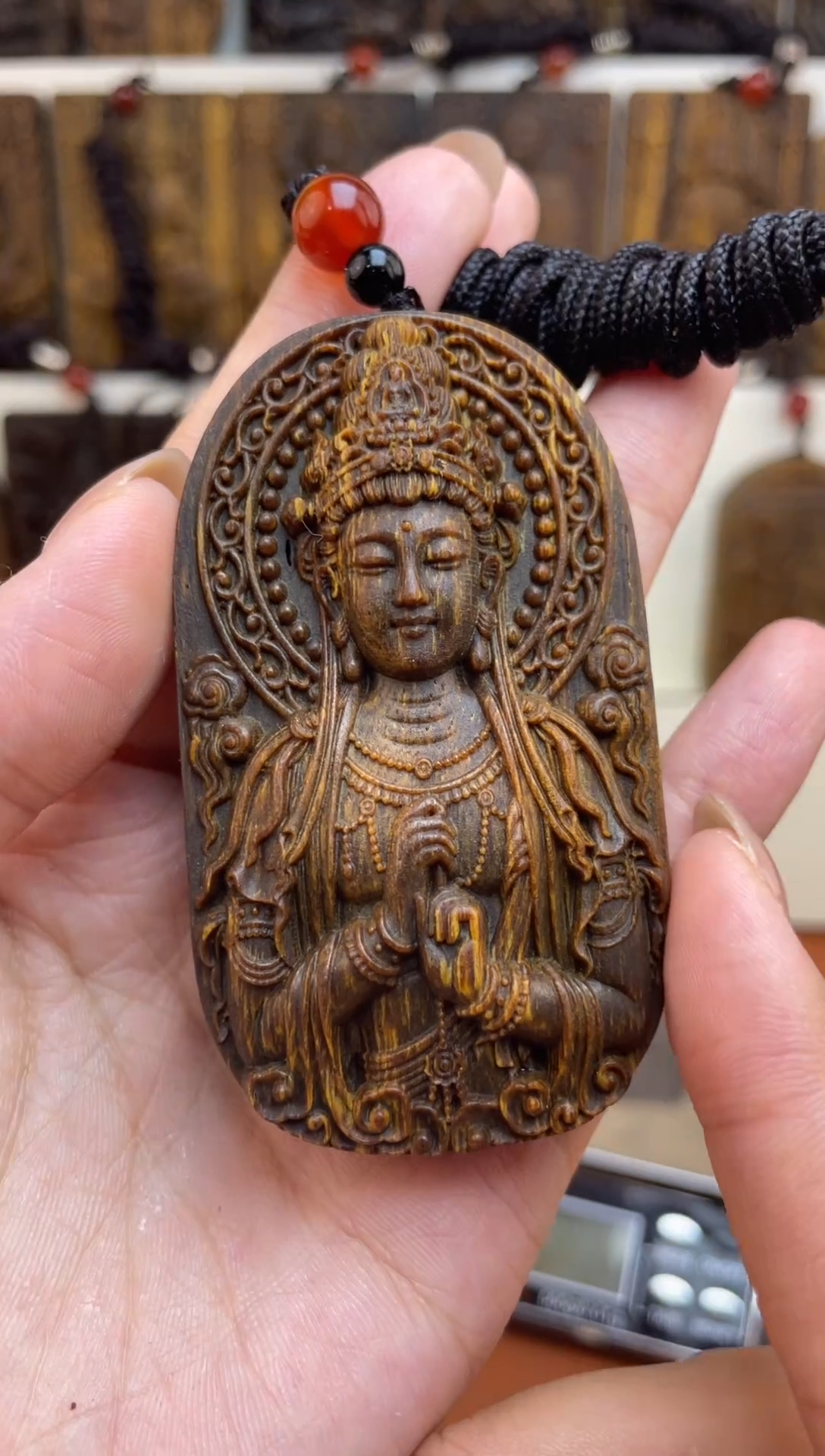 木木雕款芽庄 合十观音 7cm送养香瓶