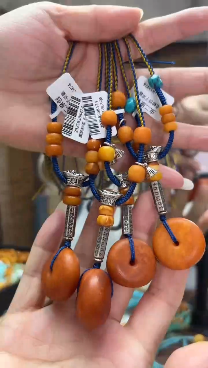 未镶嵌蜜蜡裸石多样性发一件设计款  六字真言