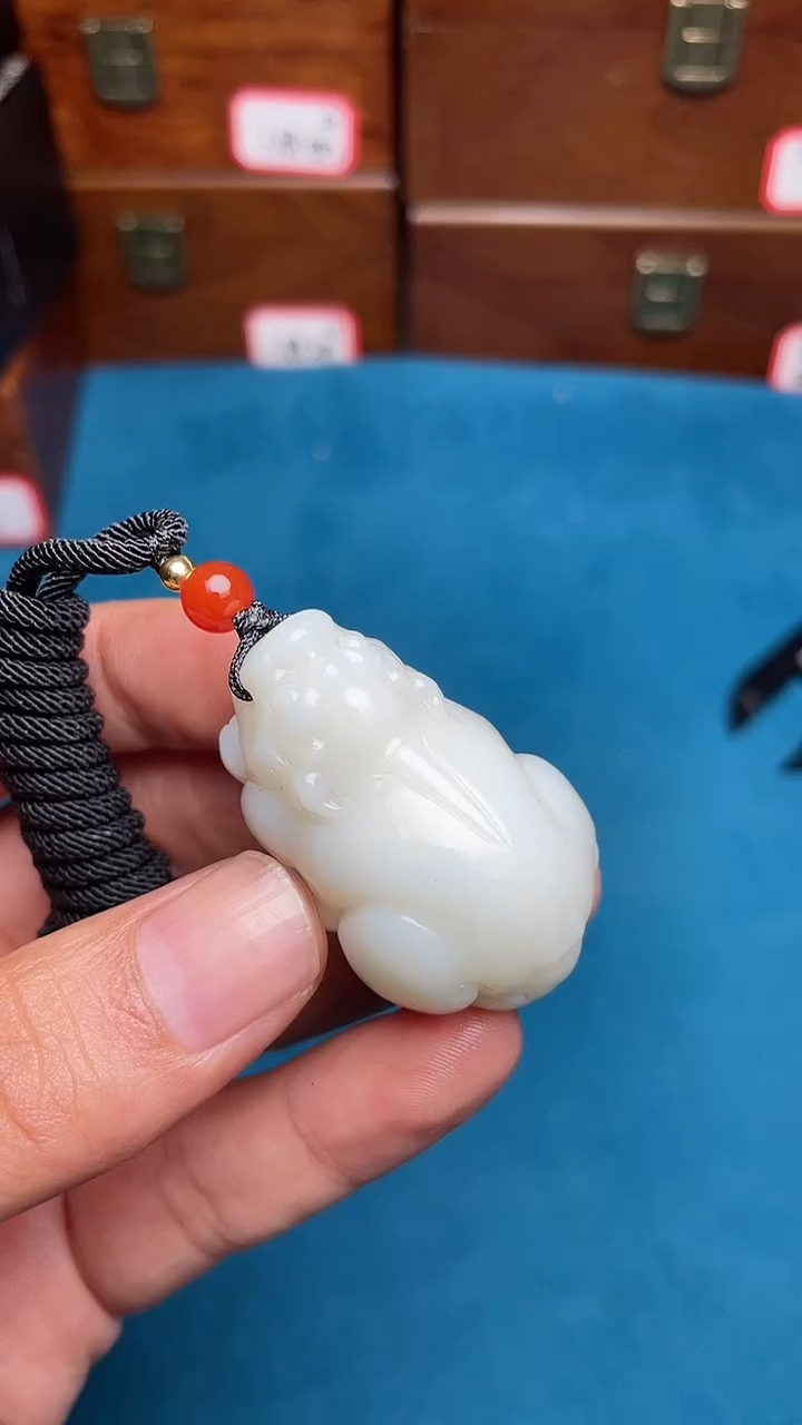 和田玉未镶嵌挂件和田玉