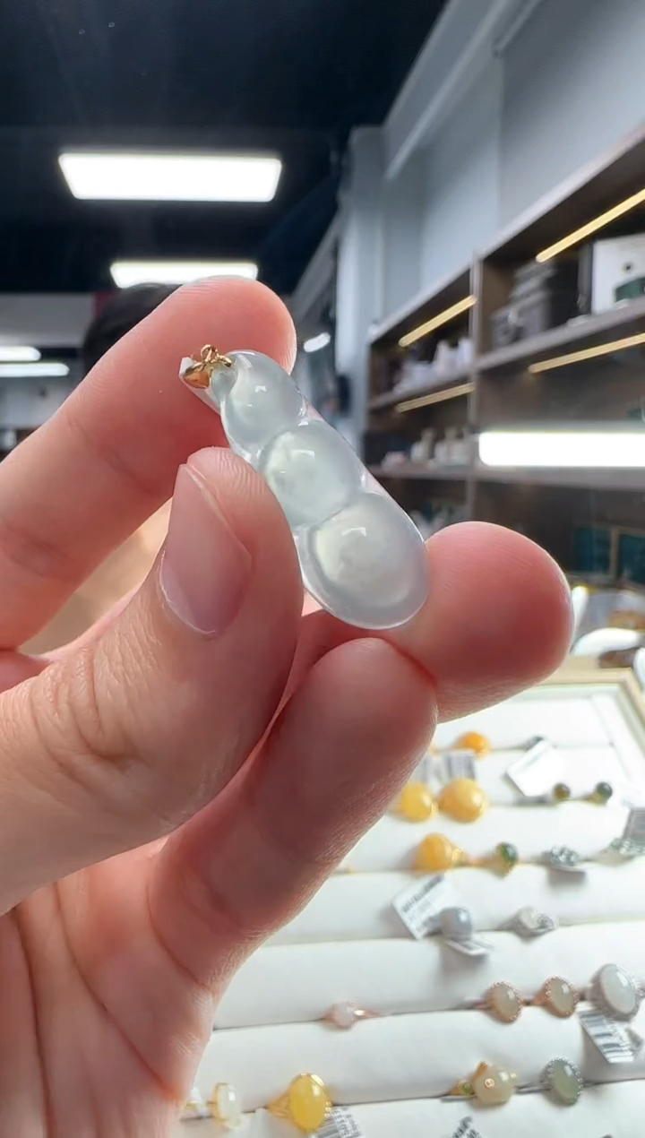 【闪购商品】翡翠吊坠(不含链)18K金镶嵌福豆吊坠54