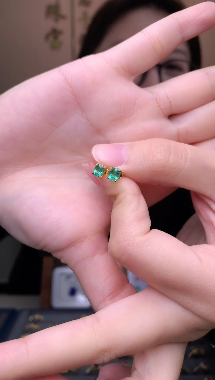 【闪购商品】祖母绿耳饰银S925镶嵌耳饰