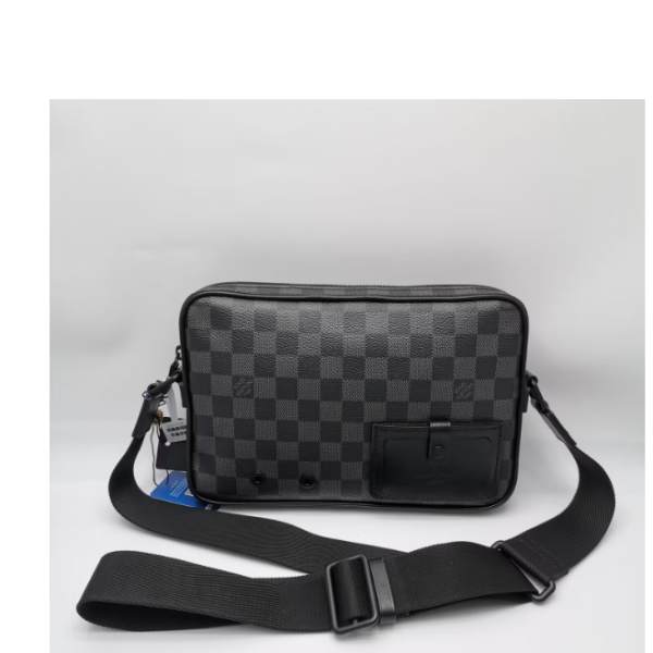 99新 LouisVuitton/路易威登 98新17528 LV 黑棋盘格阿尔法斜挎包