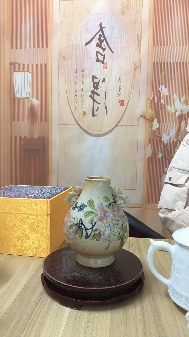 流*手绘紫藤花陶泥小花瓶 1个