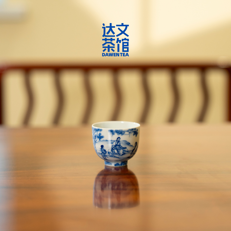 达文 青花人物一口杯