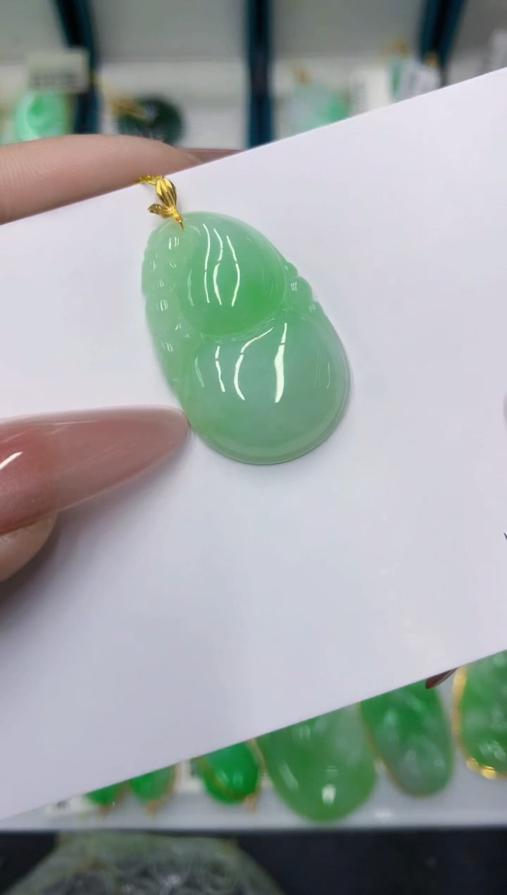 颈饰18K金镶嵌翡翠111111