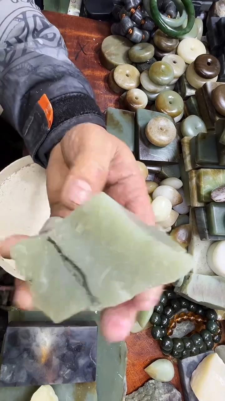 未镶嵌和田玉珠宝半成品1