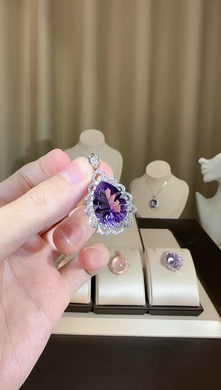 【闪购商品】紫晶颈饰银S925镶嵌13*18mm