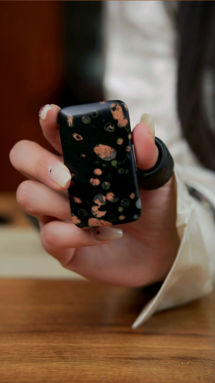 【闪购商品】 梅花玉A安山玉一物一拍