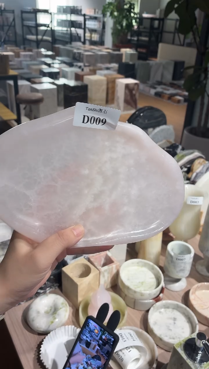 石材D009粉玉云朵盘