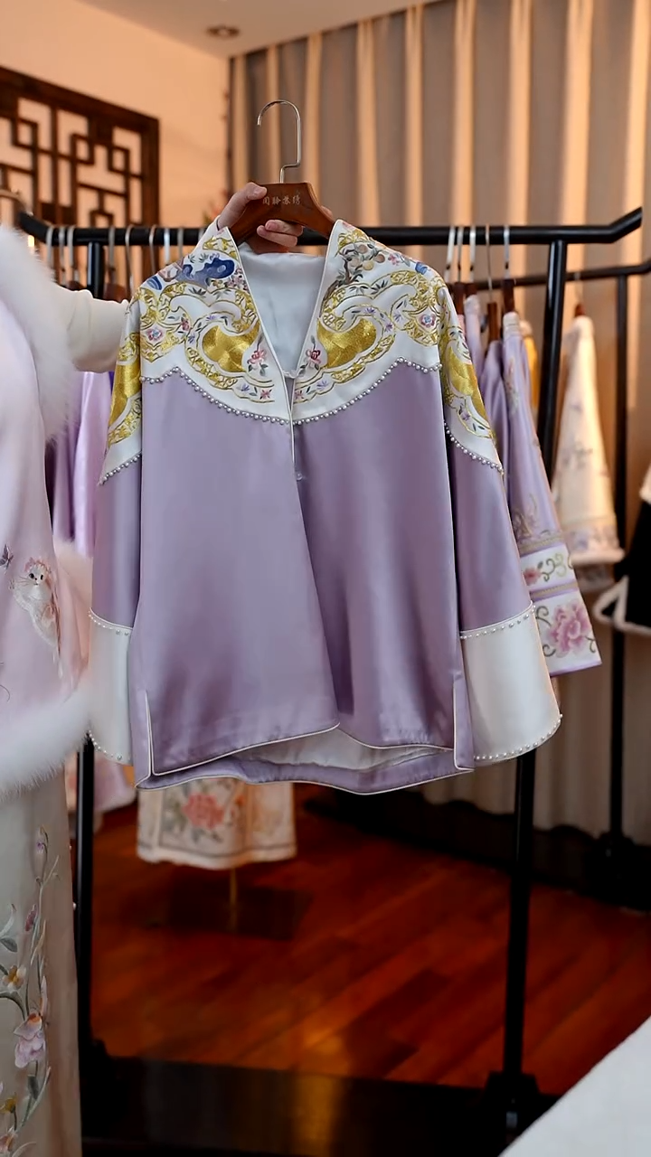 刺绣紫色桑蚕丝上衣