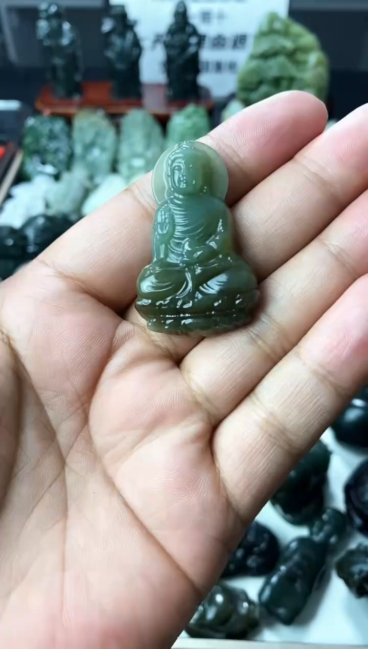 颈饰未镶嵌和田玉1