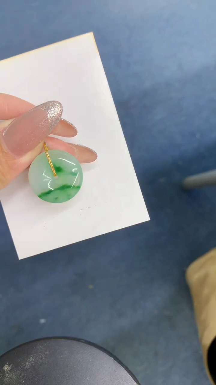 颈饰18K金镶嵌翡翠1