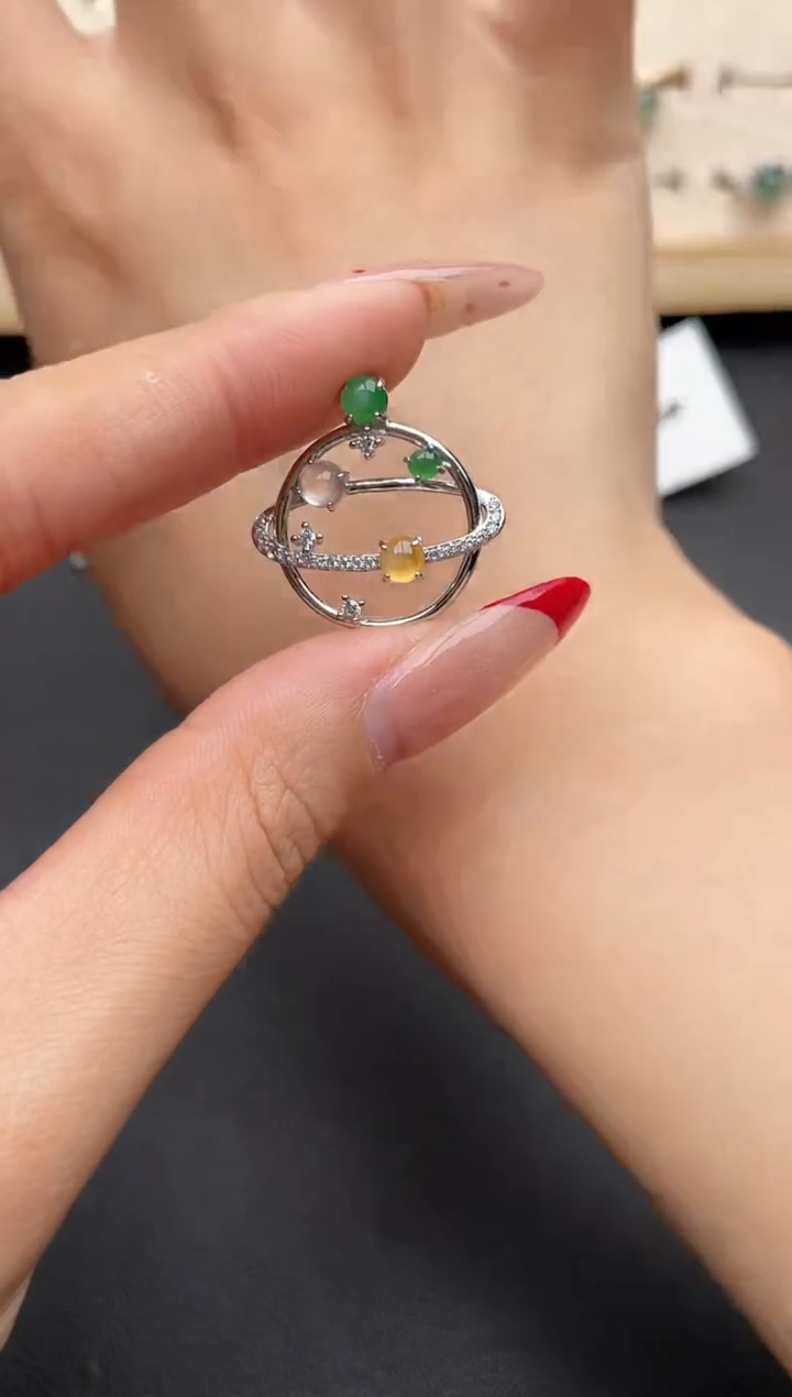 【闪购商品】翡翠吊坠(赠链)银S925镶嵌一物一证一礼盒