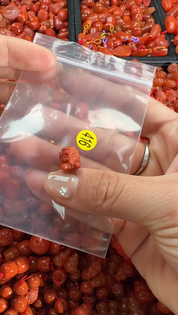 【闪购商品】南红玛瑙颈饰未镶嵌1