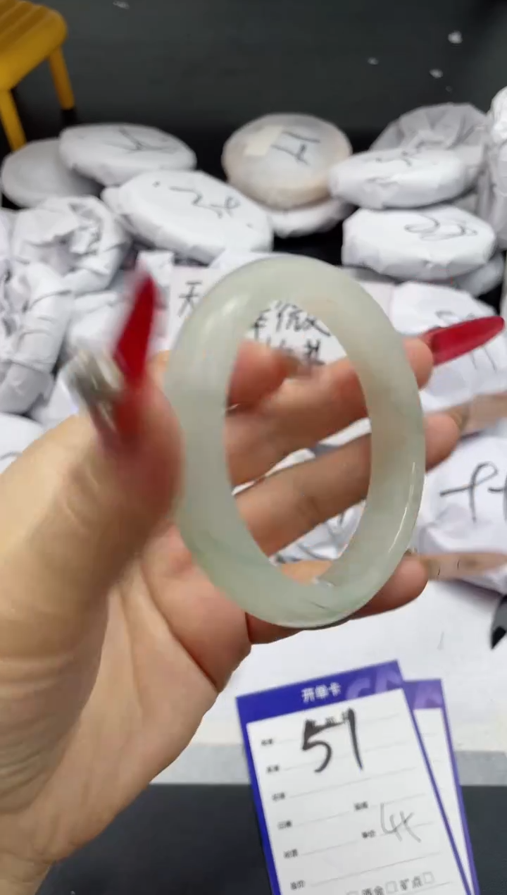 【闪购商品】石英质玉手镯未镶嵌51