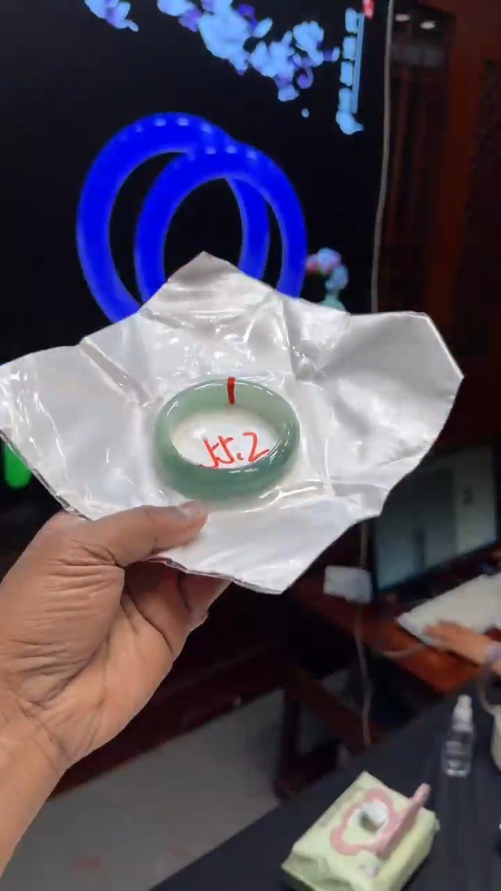 【闪购商品】翡翠手镯未镶嵌手镯