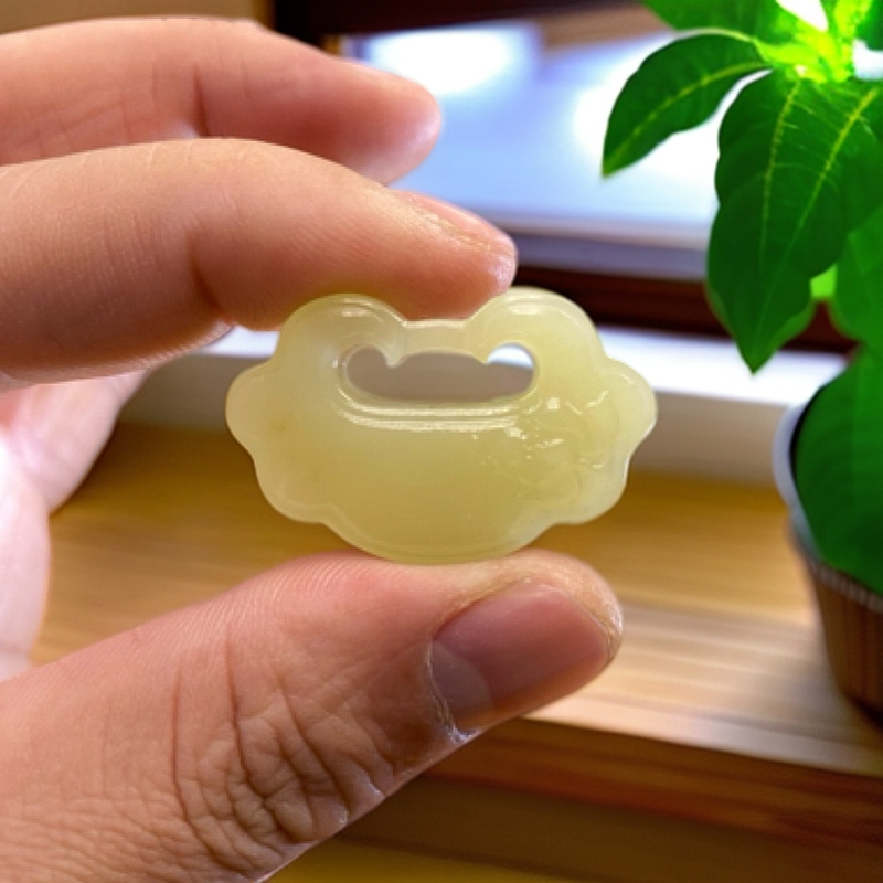 纯天然和田玉蜂蜜糖女款平安锁挂坠如意荷花锁吊坠